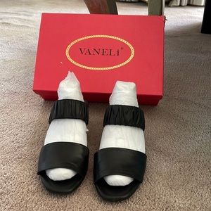 Black leather sandals 🩴